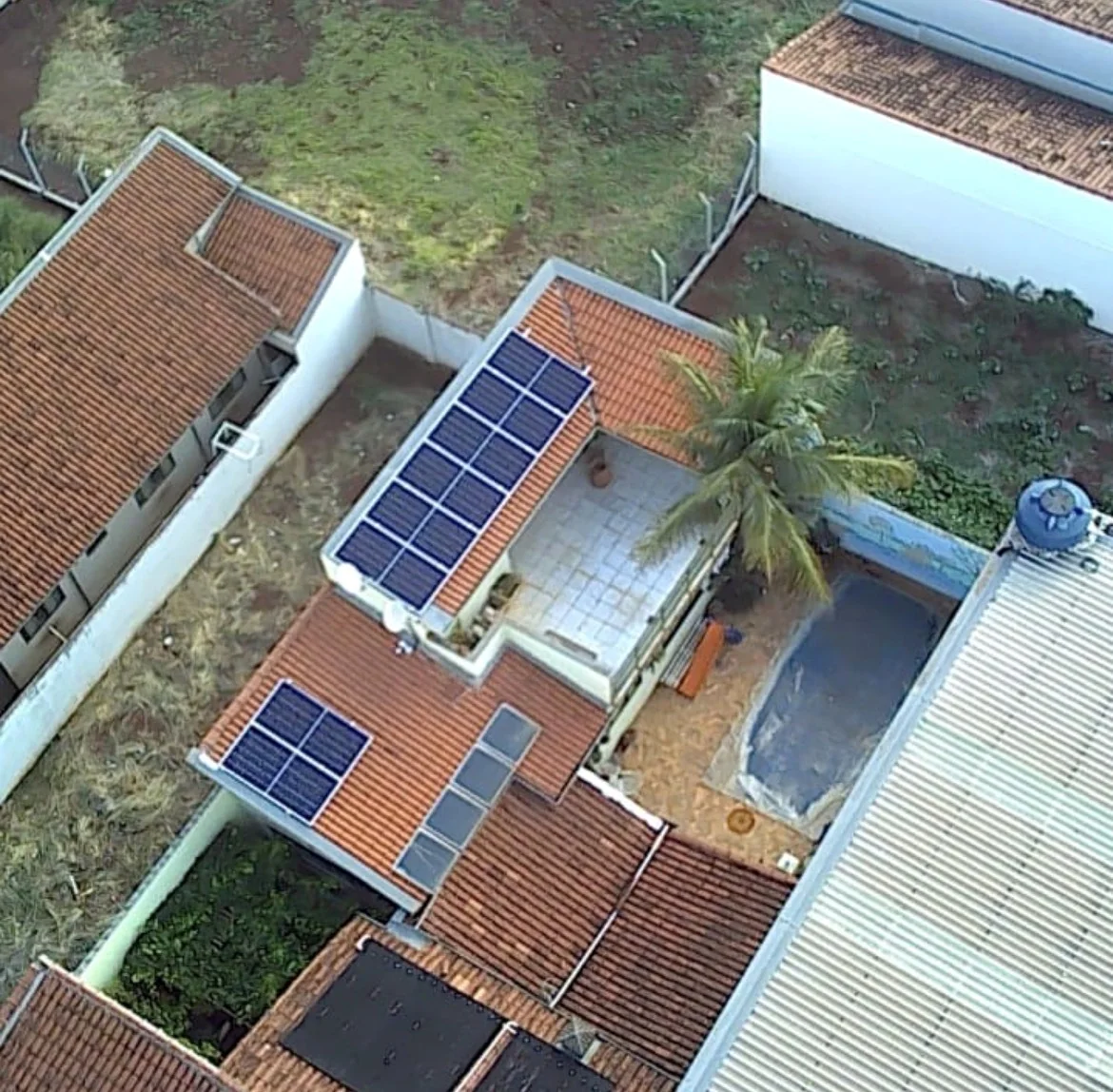 Vista aérea de projeto solar